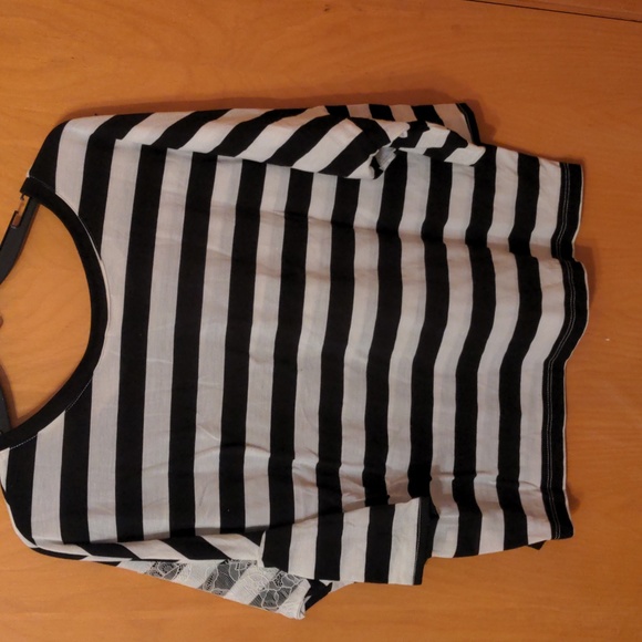 Just a Rumor tshirt elbow black/white - Picture 5 of 5